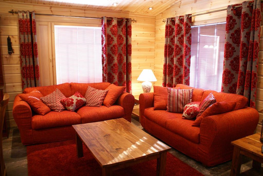 Kartanohotelli Satulinna Huvilat Hirvensalmi Room photo